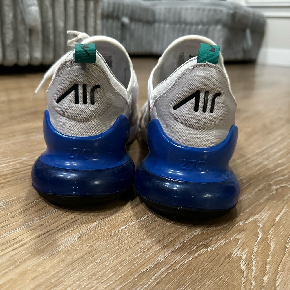 Nike Air Max 270 - Picture 3 of 5